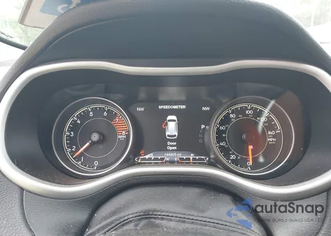 2016 Jeep Cherokee Trailhawk from USA, damaged, VIN 1C4PJMBS3GW361604